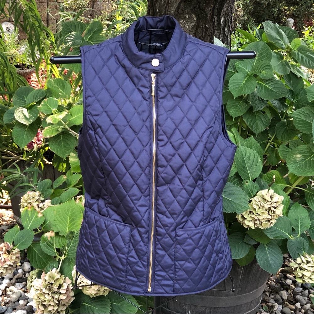 ❌SOLD❌ Navy Quilted Puffy Synthetic Fill Vest
